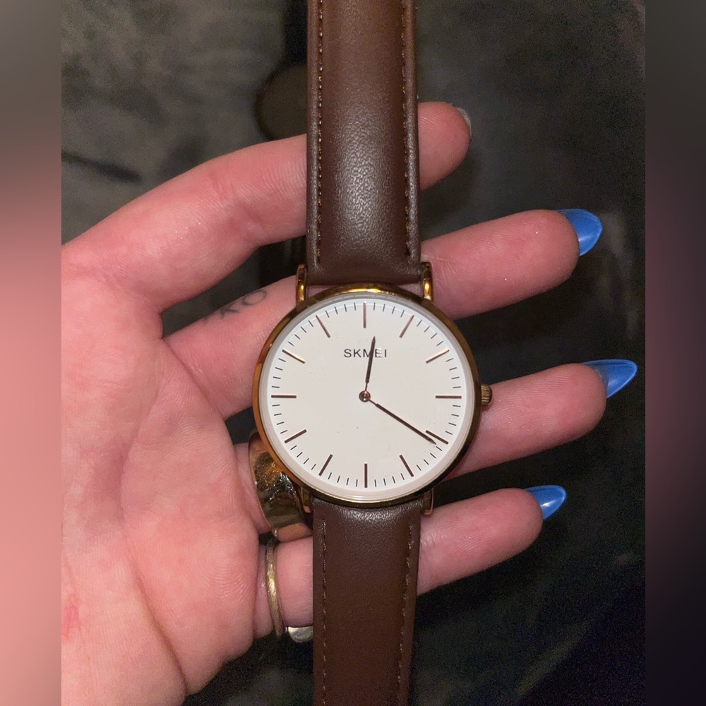 Used men's watch, lightly worn, great condition